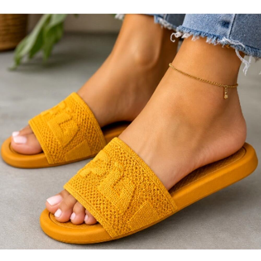 Athletic Propulsion Labs Women's Mango Big Logo TechLoom Slide Sandals Size 7